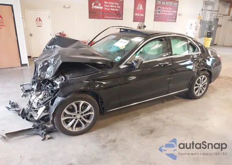 2016 Mercedes-Benz C 300 4Matic из США, поврежденный, VIN 55SWF4KB2GU139491